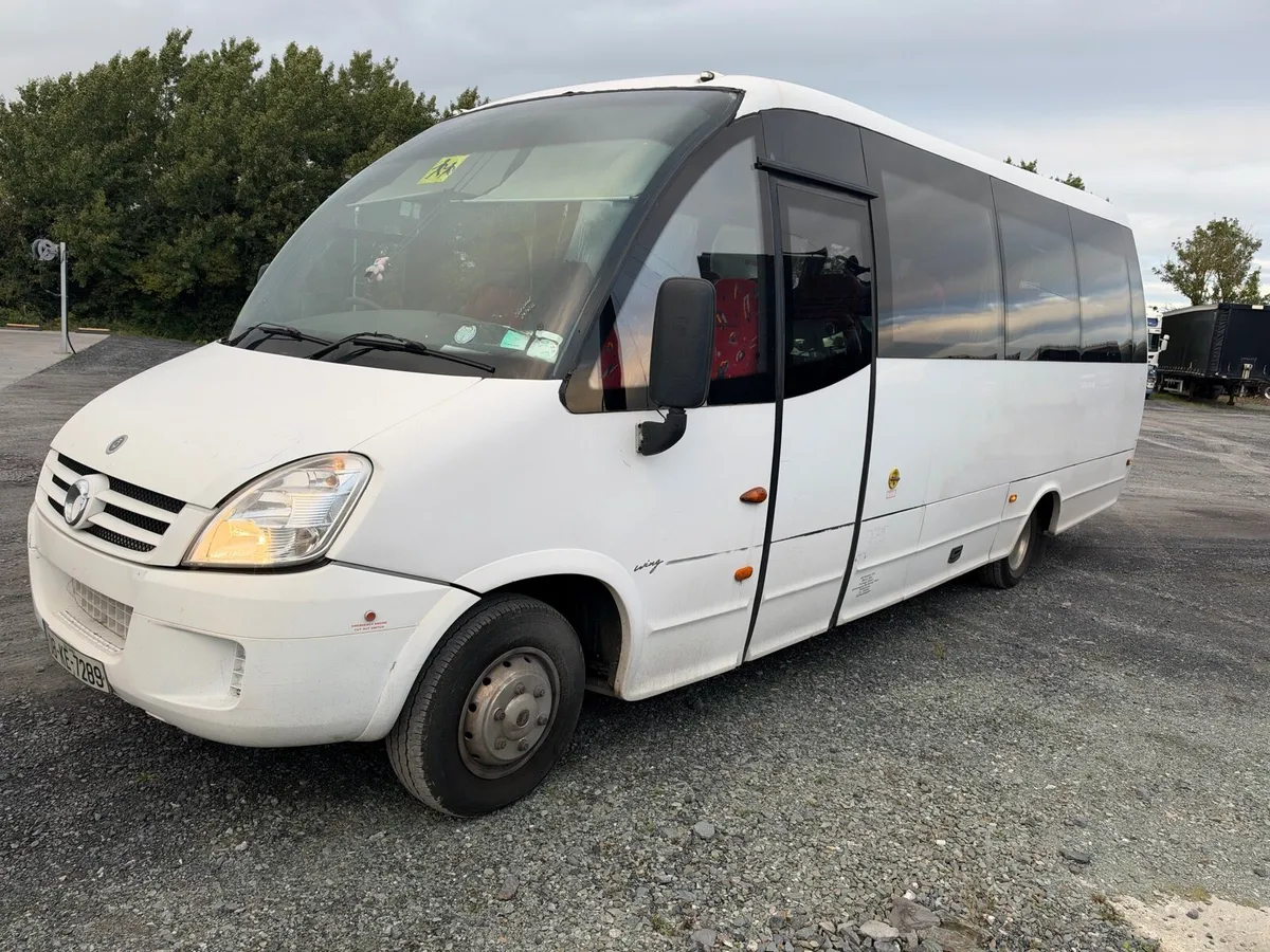 2008 iveco wing 33 seater - Image 3