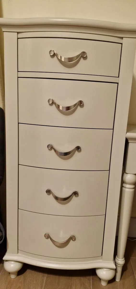 Bedroom furniture - Image 3