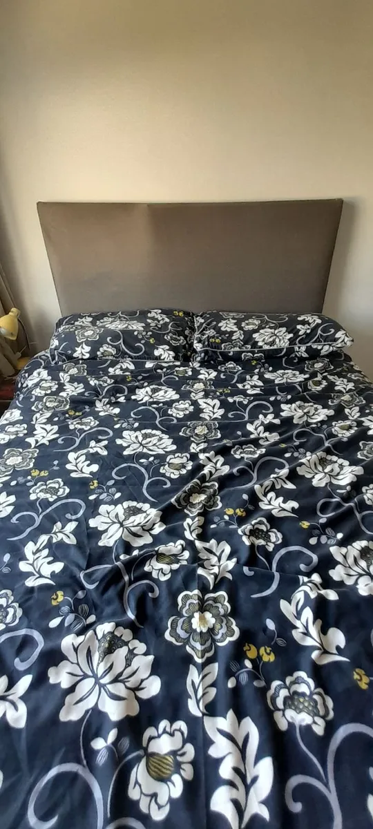 Double bedframe and headboard - Image 2
