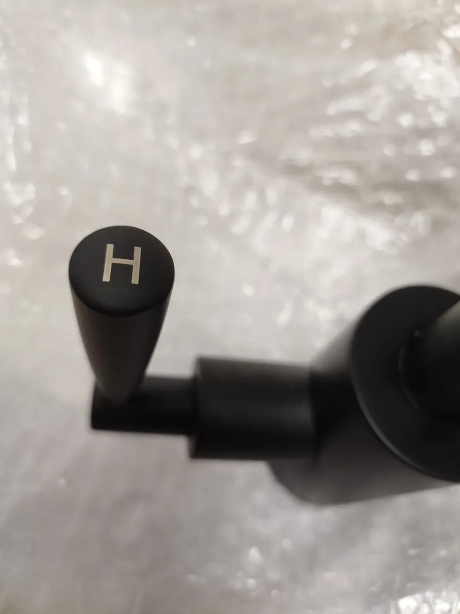 Franke Black tap - Image 3