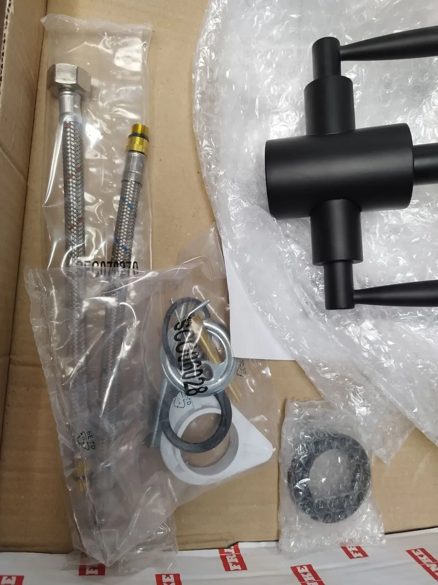 Franke Black tap - Image 4