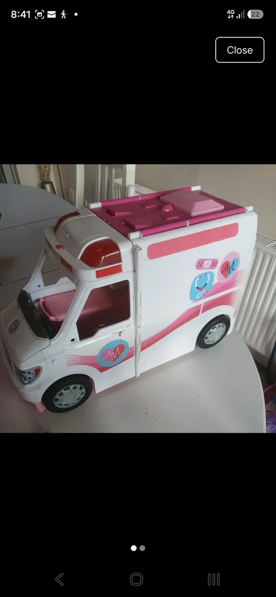 Barbie ambulance - Image 1