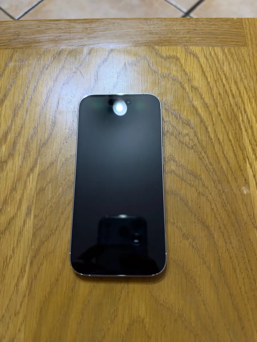 iPhone 14 Pro - Image 3