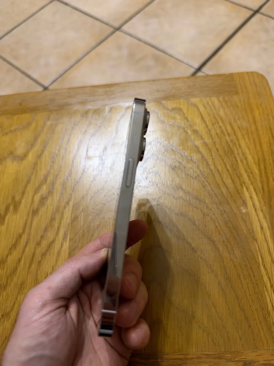 iPhone 14 Pro - Image 4