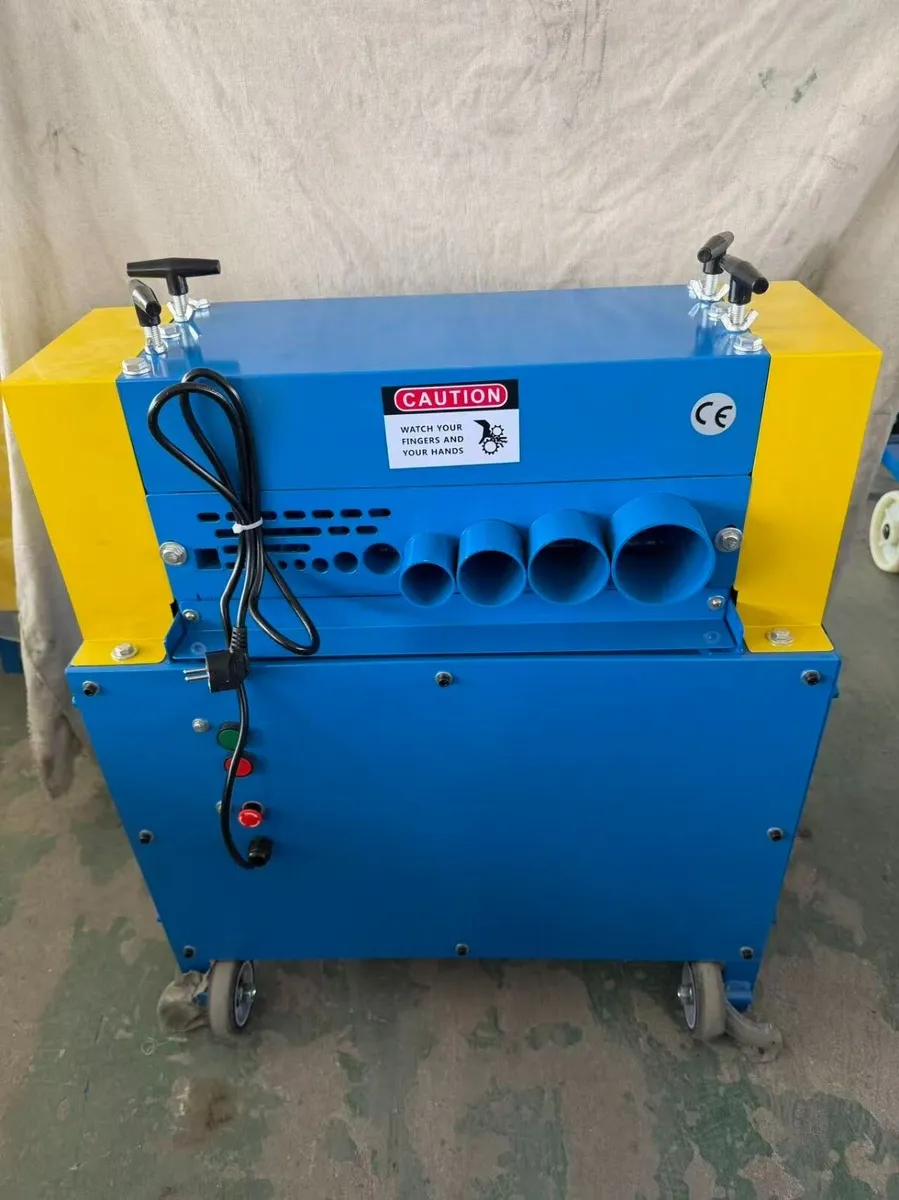 New wire stripping machine 220v 3 pin plug - Image 3