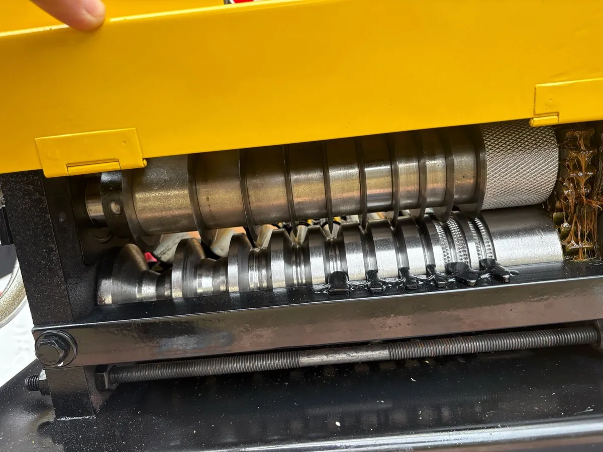 380w motor Scrap Cable Stripping Machine 1mm-38mm - Image 4