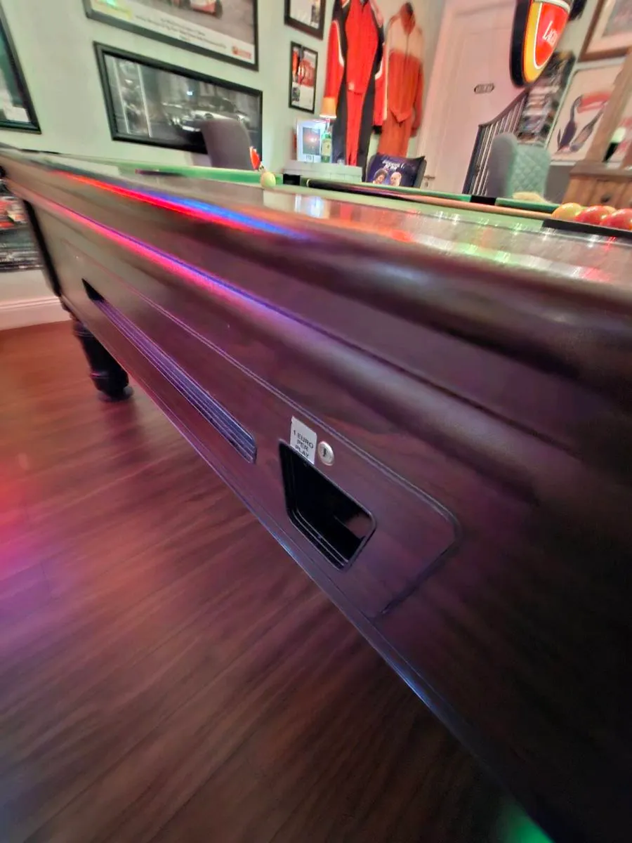 Pool table - Image 4
