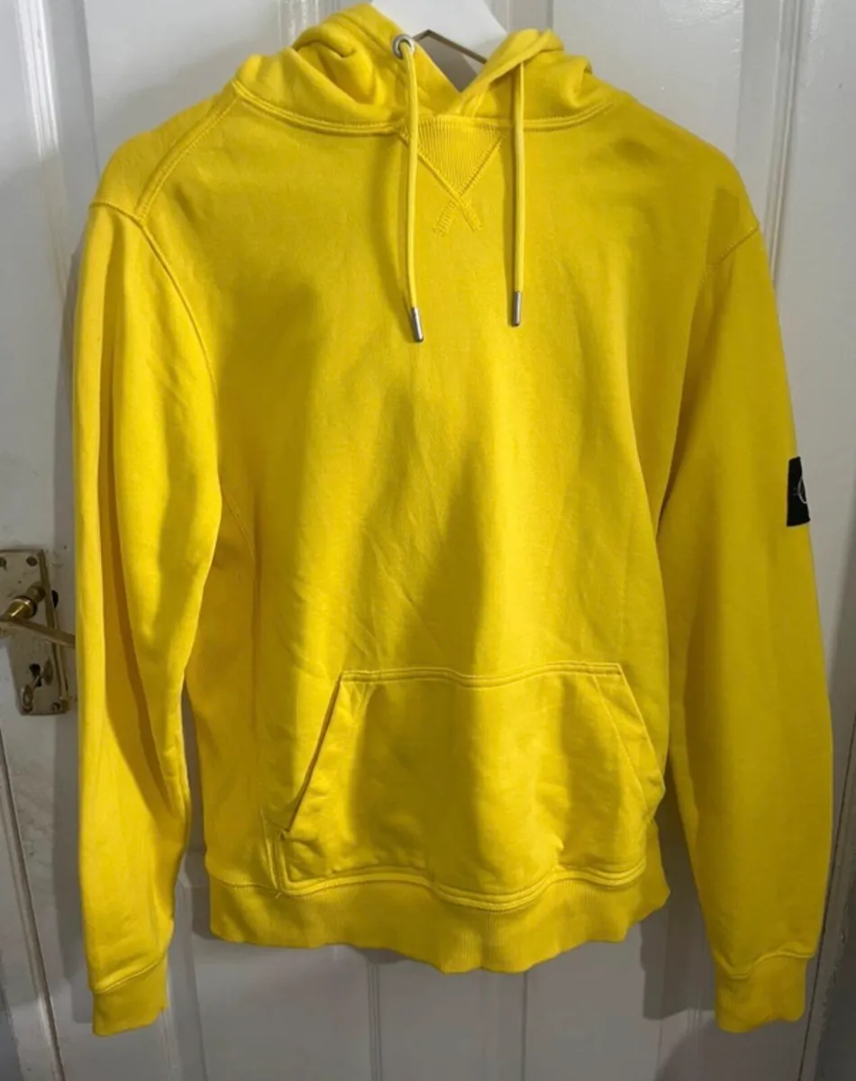 Calvin Klein Men’s Small Yellow Hoodie - Image 2