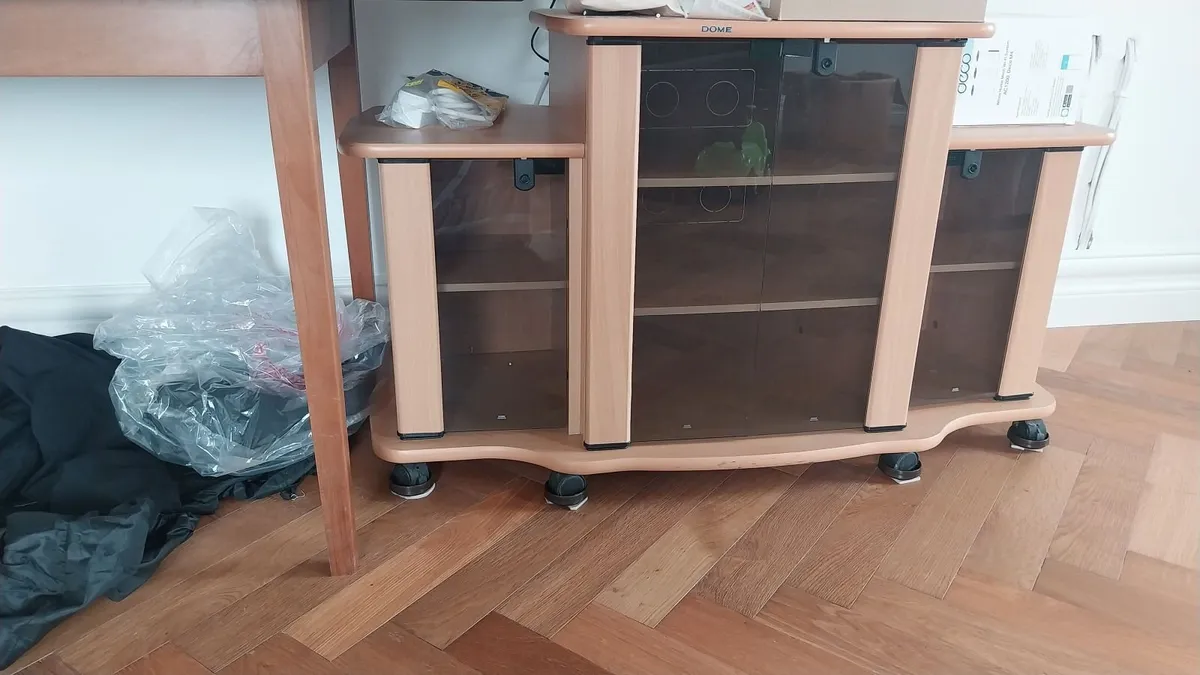 Tv and stero units - Image 3