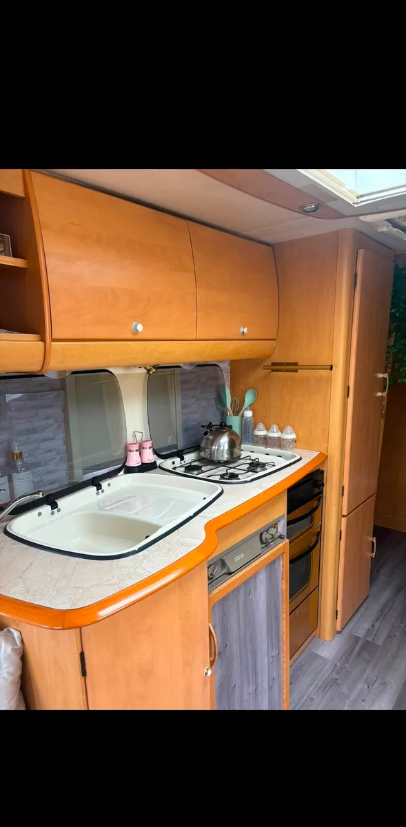 Bailey pageant burgundy set bed caravan - Image 4