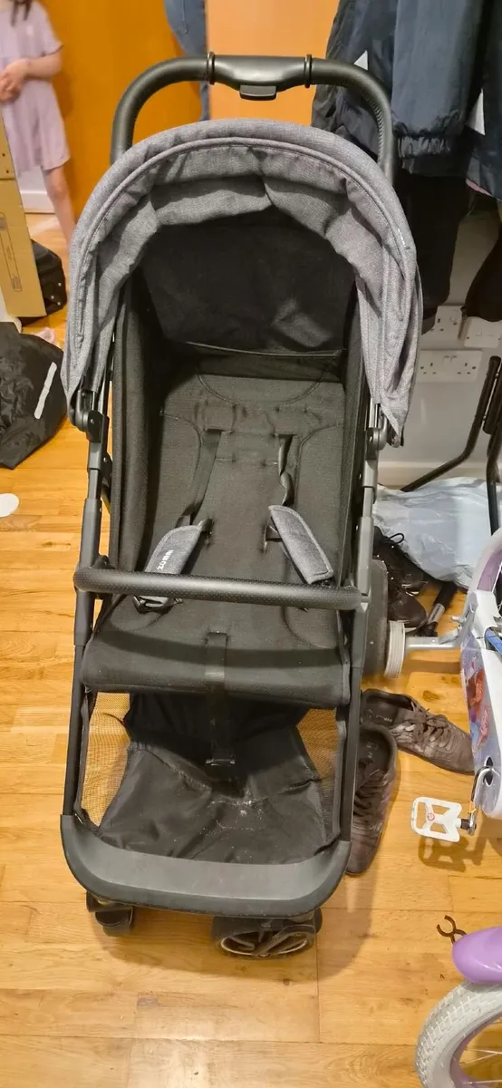 Stroller - Image 1