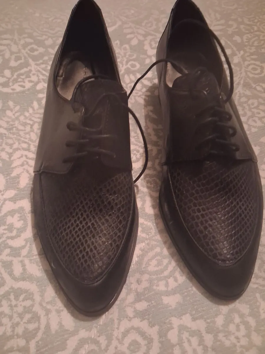 Elie Tahari Shoes - Image 1