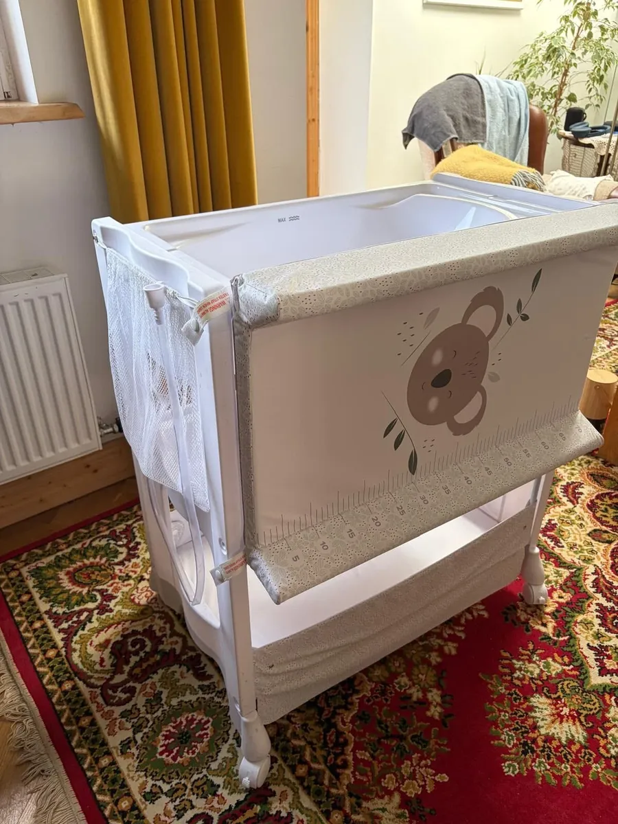 Babylo Bath & Baby Changing Table in excellent con - Image 2