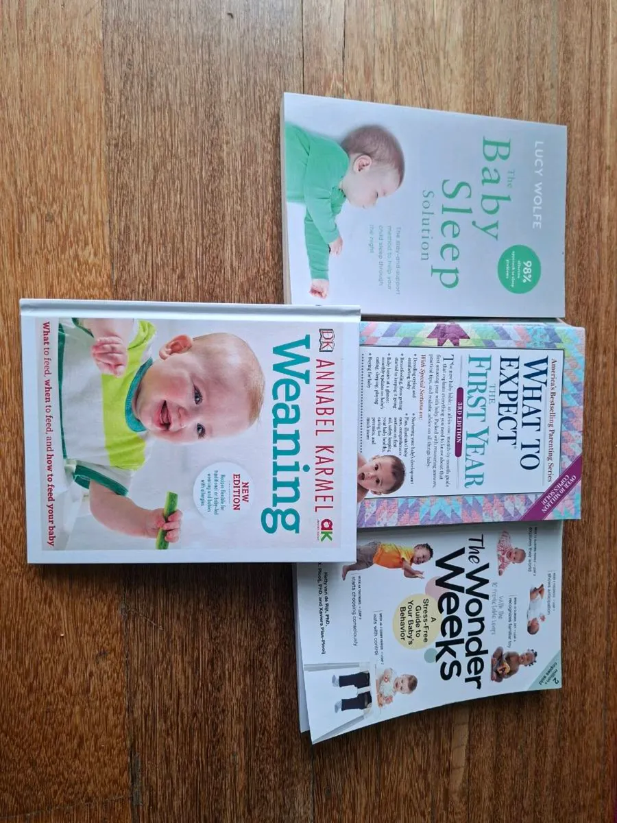 Baby's essential 1st year + book bundle - Image 1