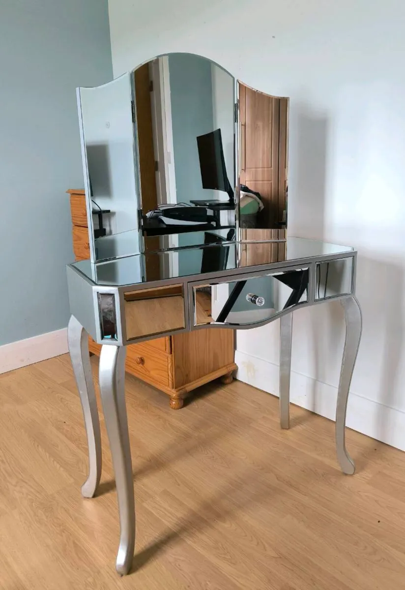 Dressing table and mirror, silver/glass - Image 1