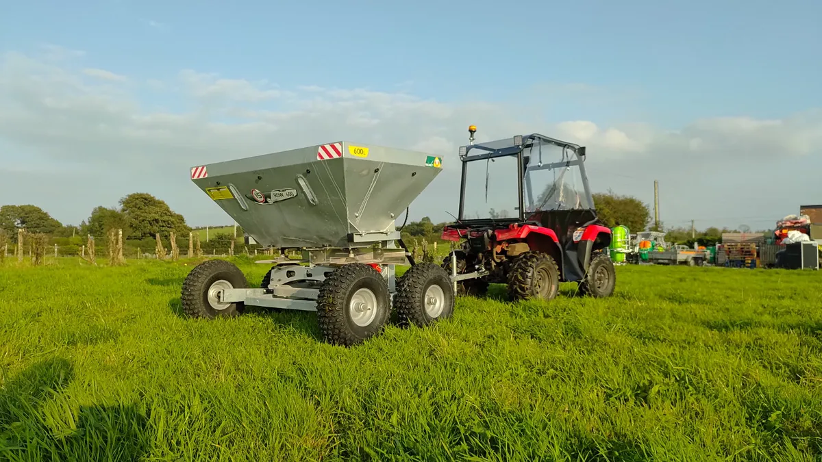 Fertiliser spreader Tolmet - Image 2