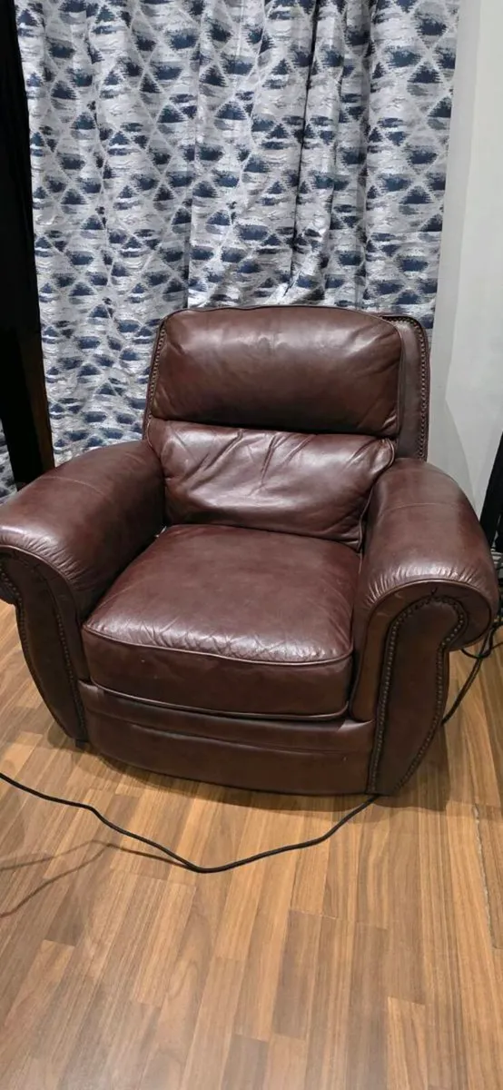 3 piece suite (3+1+1) - Image 1