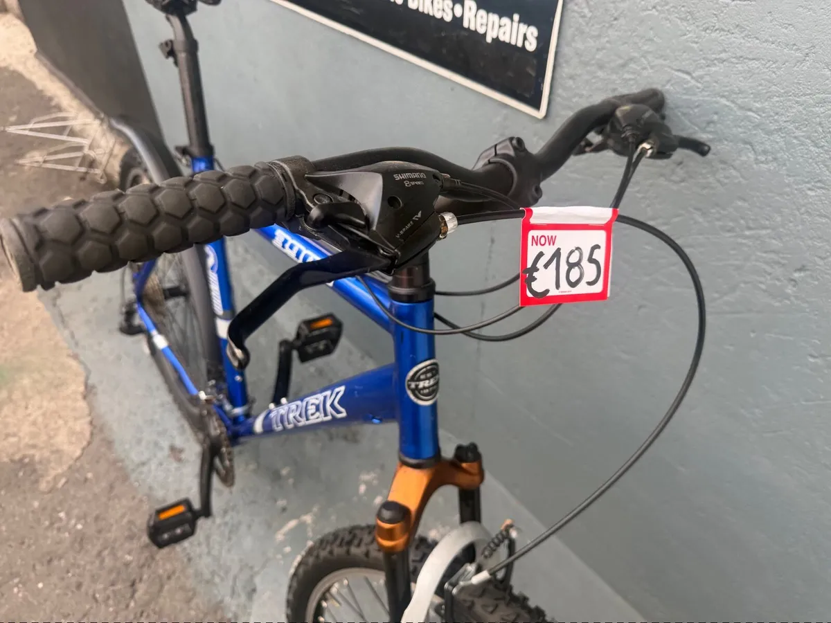 Trek 3900❗️Open 7 days of the week ❗️ - Image 2