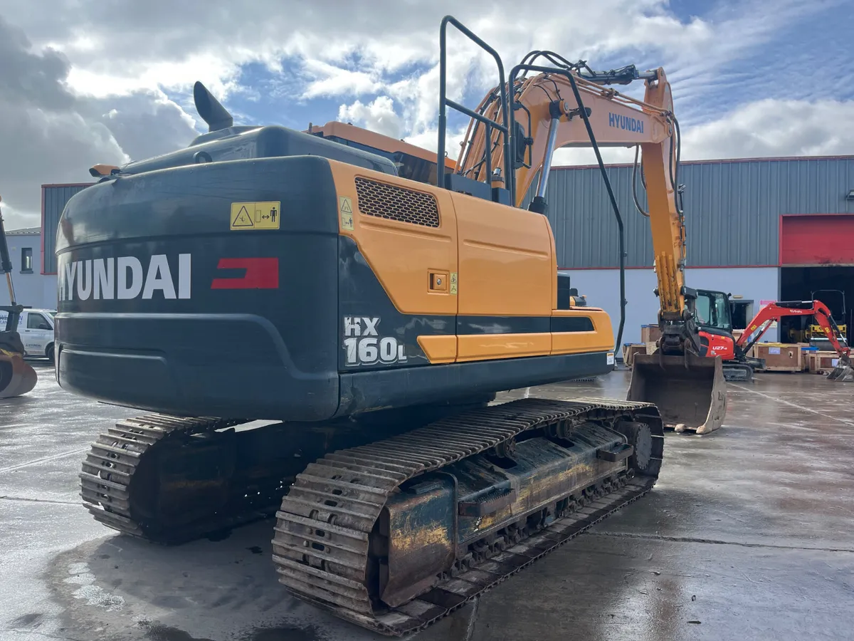 2022 Hyundai HX160L - Image 4