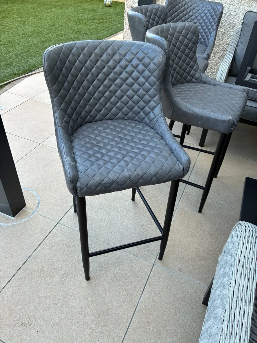Bar stools - Image 1