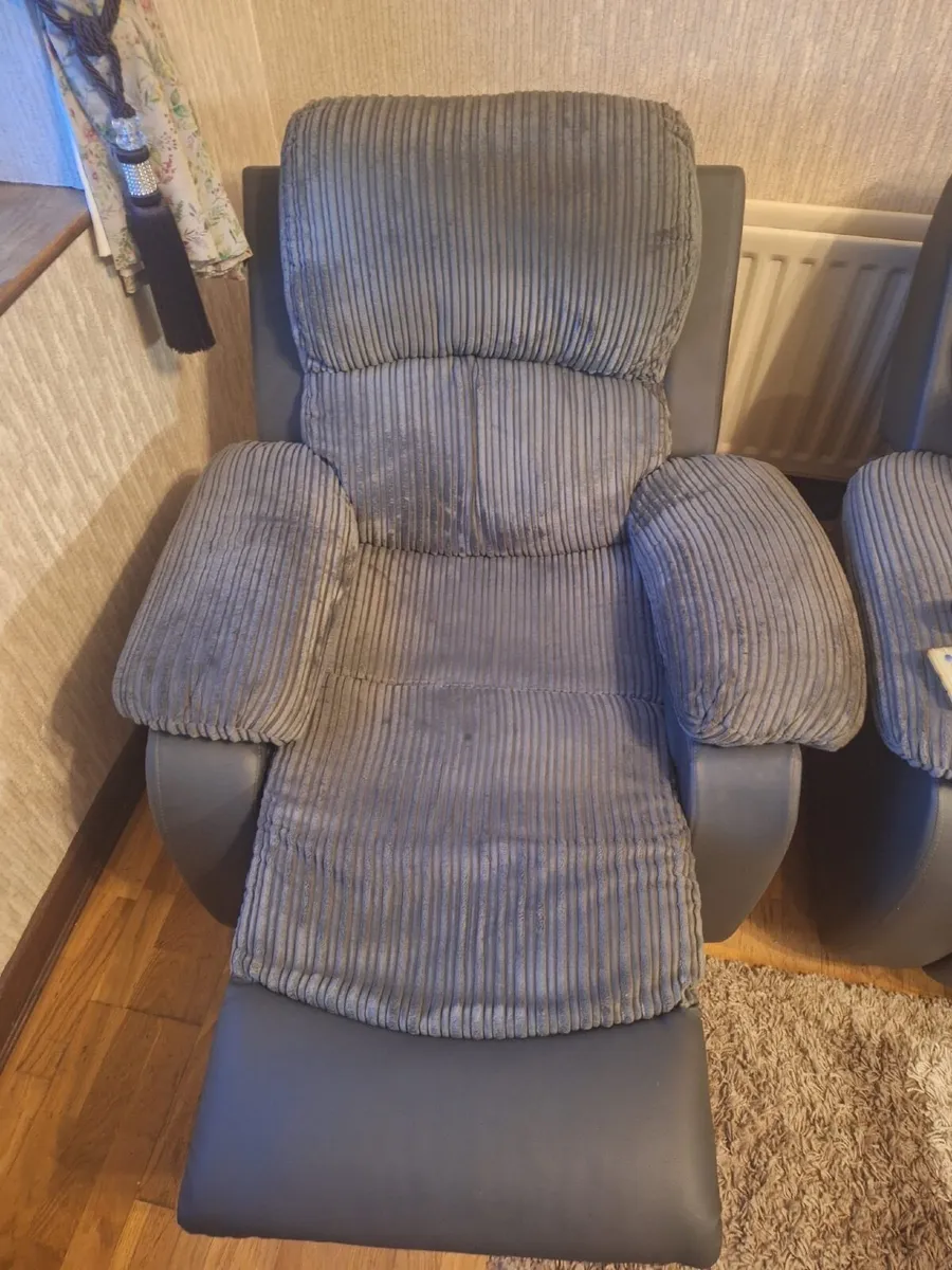 Couch - Image 2