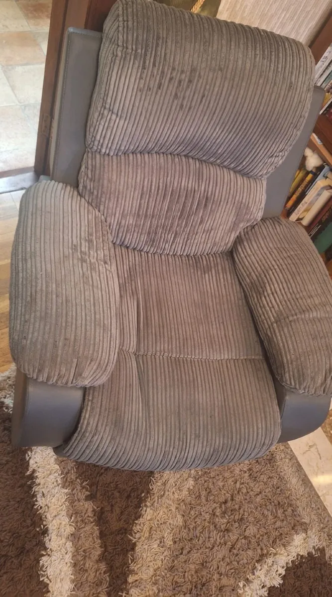 Couch - Image 3