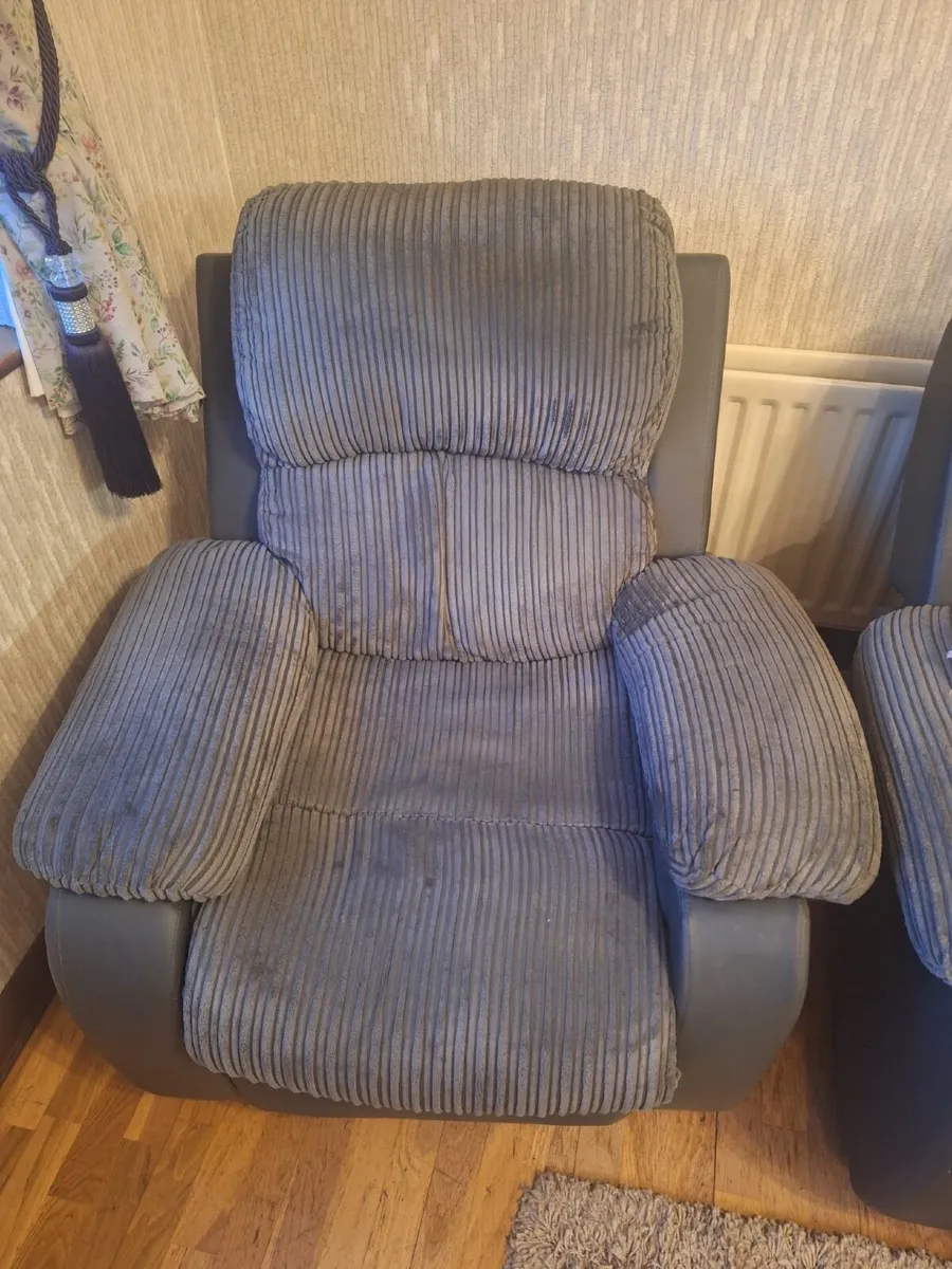 Couch - Image 4