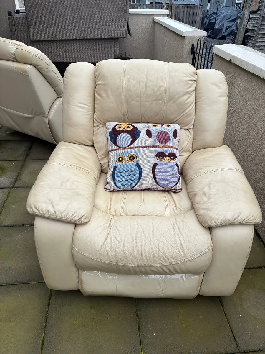 Two Cream Arm Chairs - Image 3