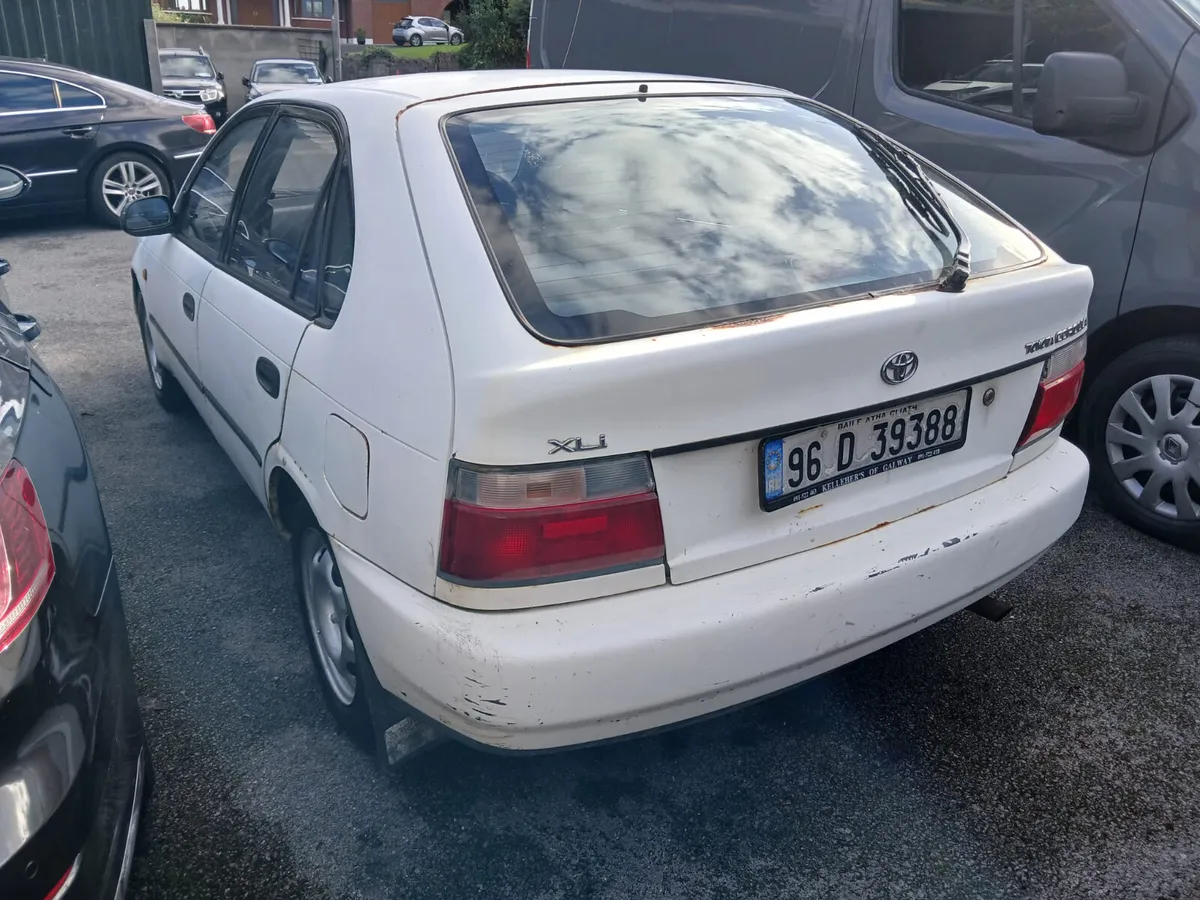 Toyota Corolla 1996 - Image 2