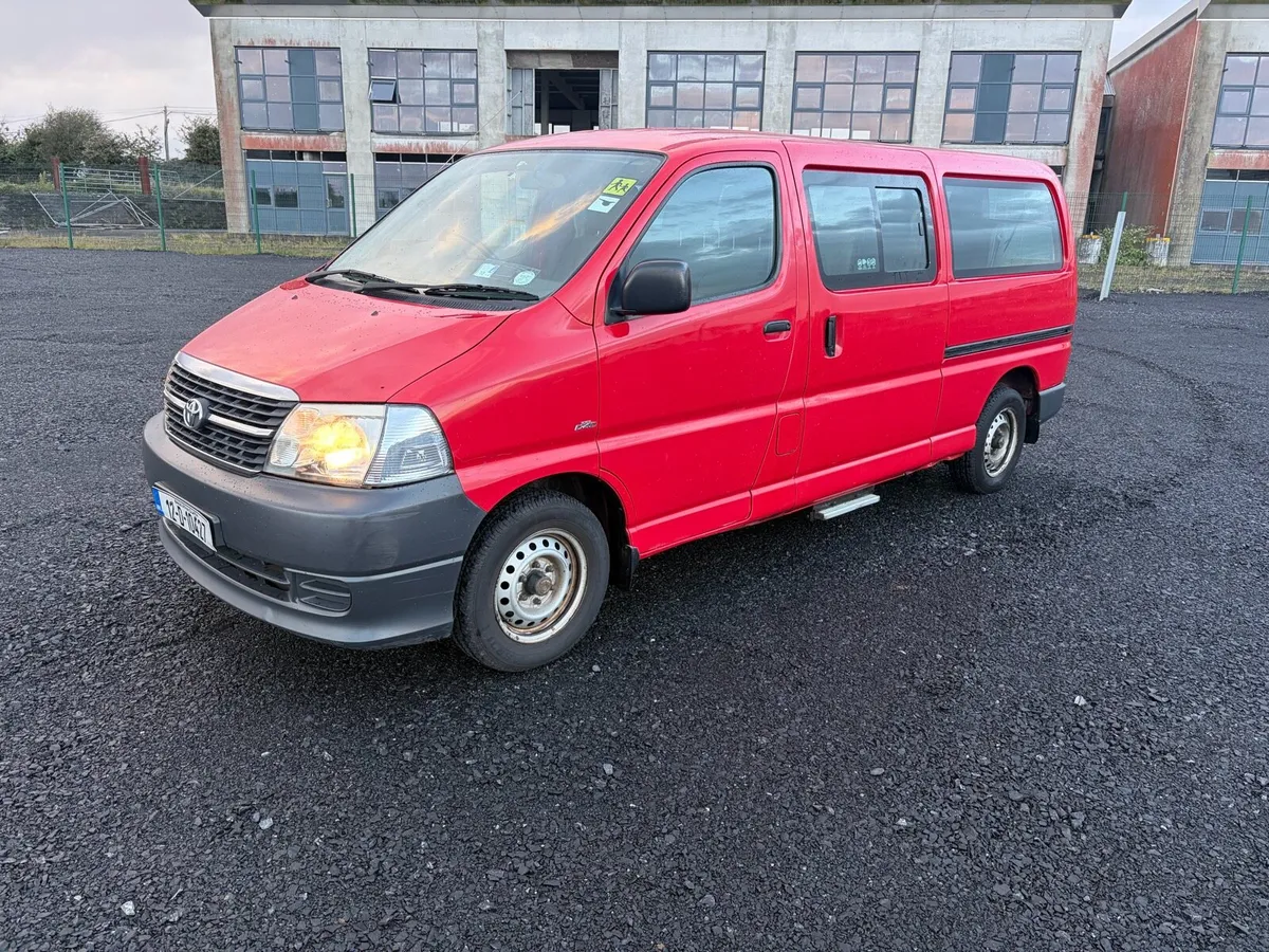 2012 TOYOTA HIACE - Image 1
