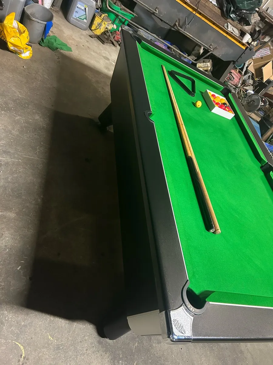 Pool table - Image 3