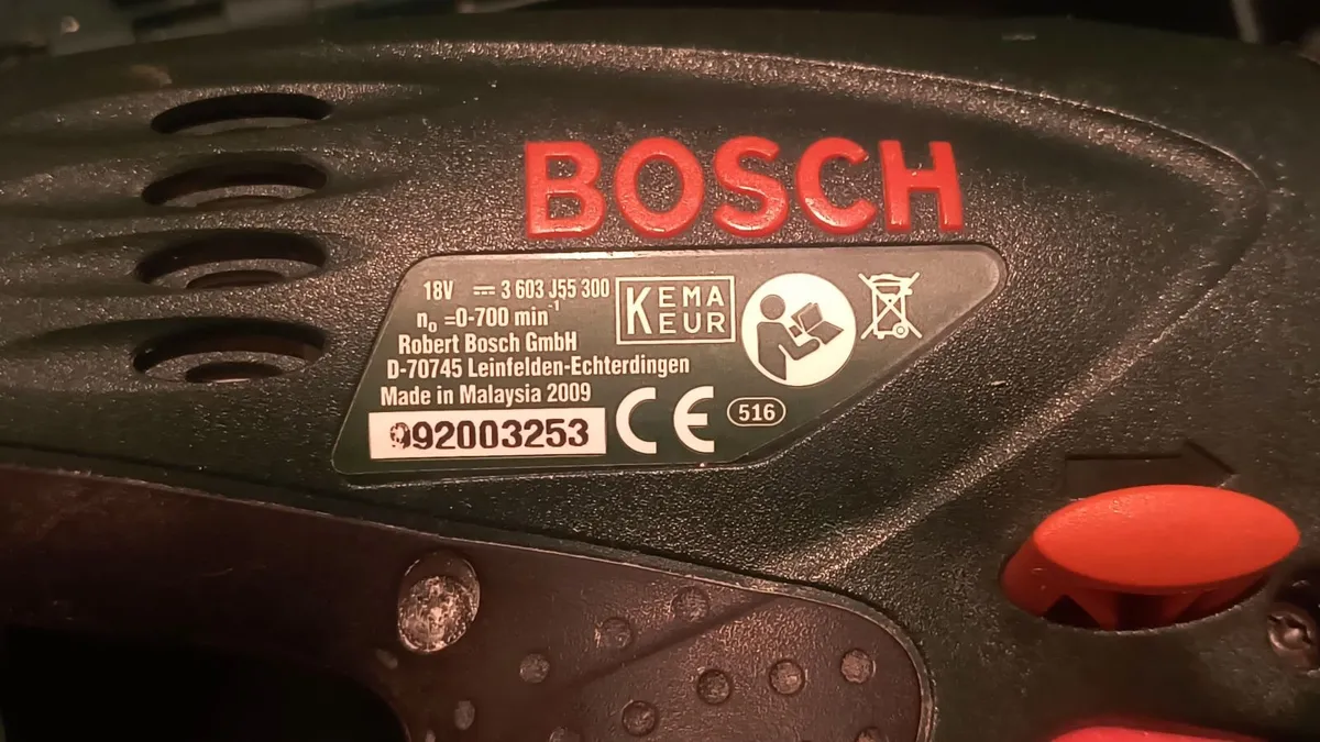 BOSCH 1.5Ah Cordless Combi Drill - 18V - Image 4