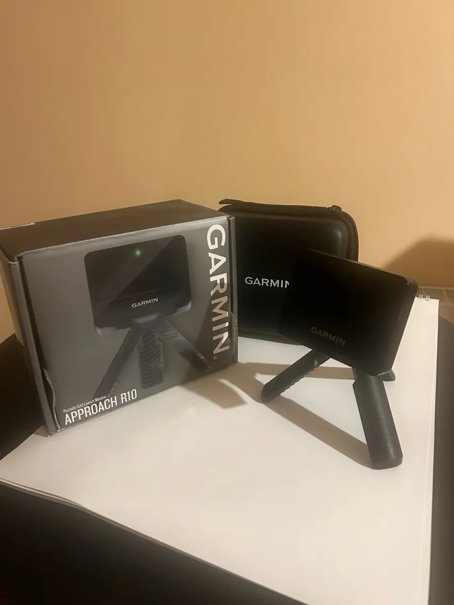 Garmin Approach R10 Golf Launch Monitor - Image 3