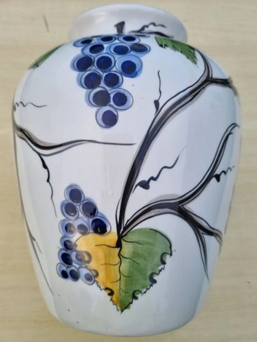 Large Alcobaca vase, Portugal - Image 3