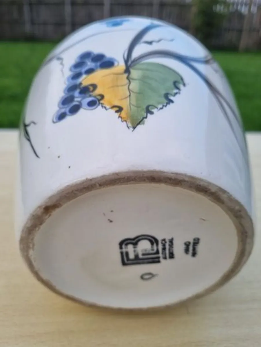 Large Alcobaca vase, Portugal - Image 4