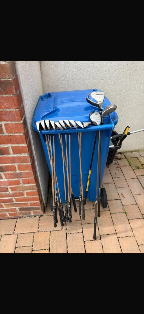 Set of golf clubs , bag , trolley and 20 balls - Image 1