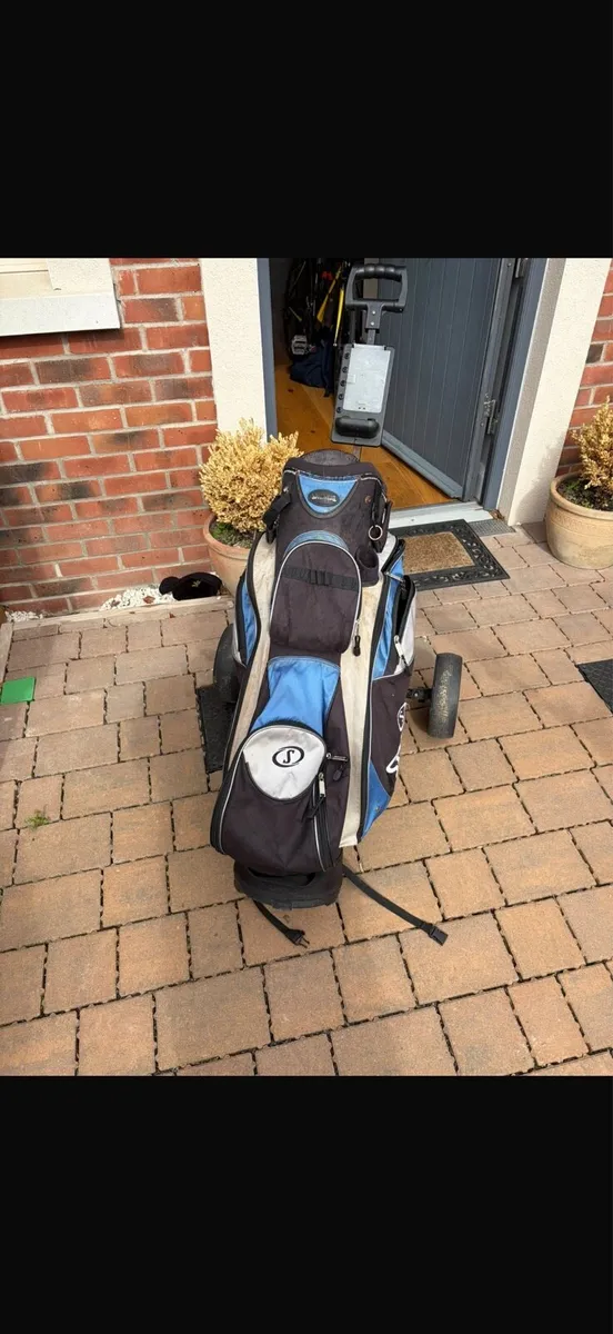 Set of golf clubs , bag , trolley and 20 balls - Image 4