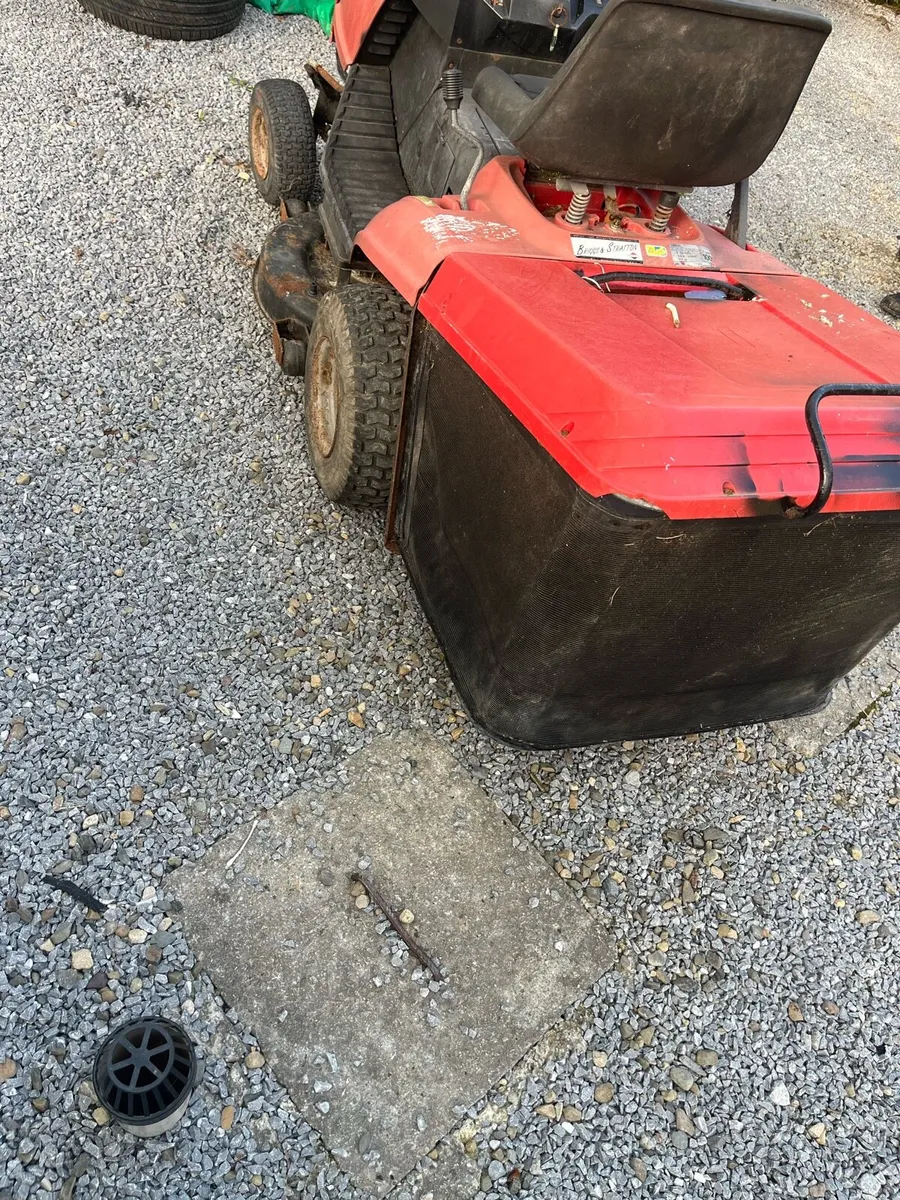 Tractor lawn mower - Image 3