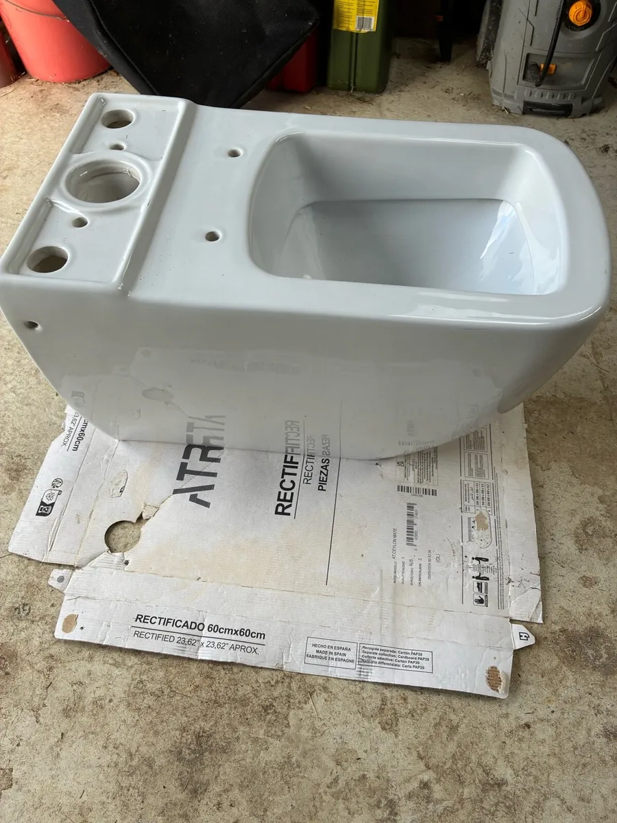 Toilet - Image 1