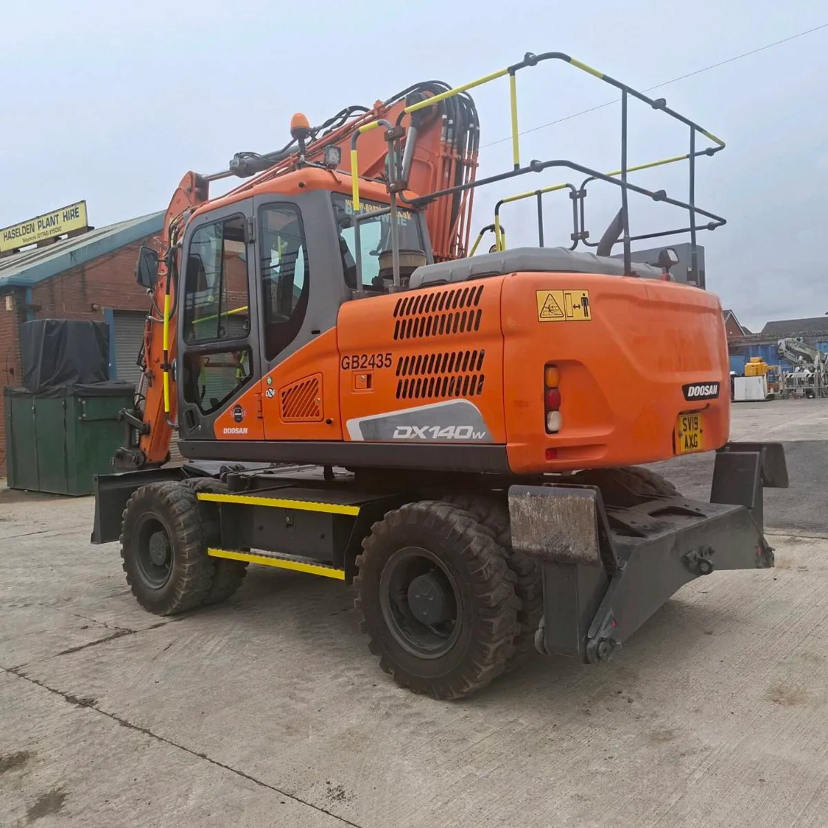Doosan DX140W - Image 4