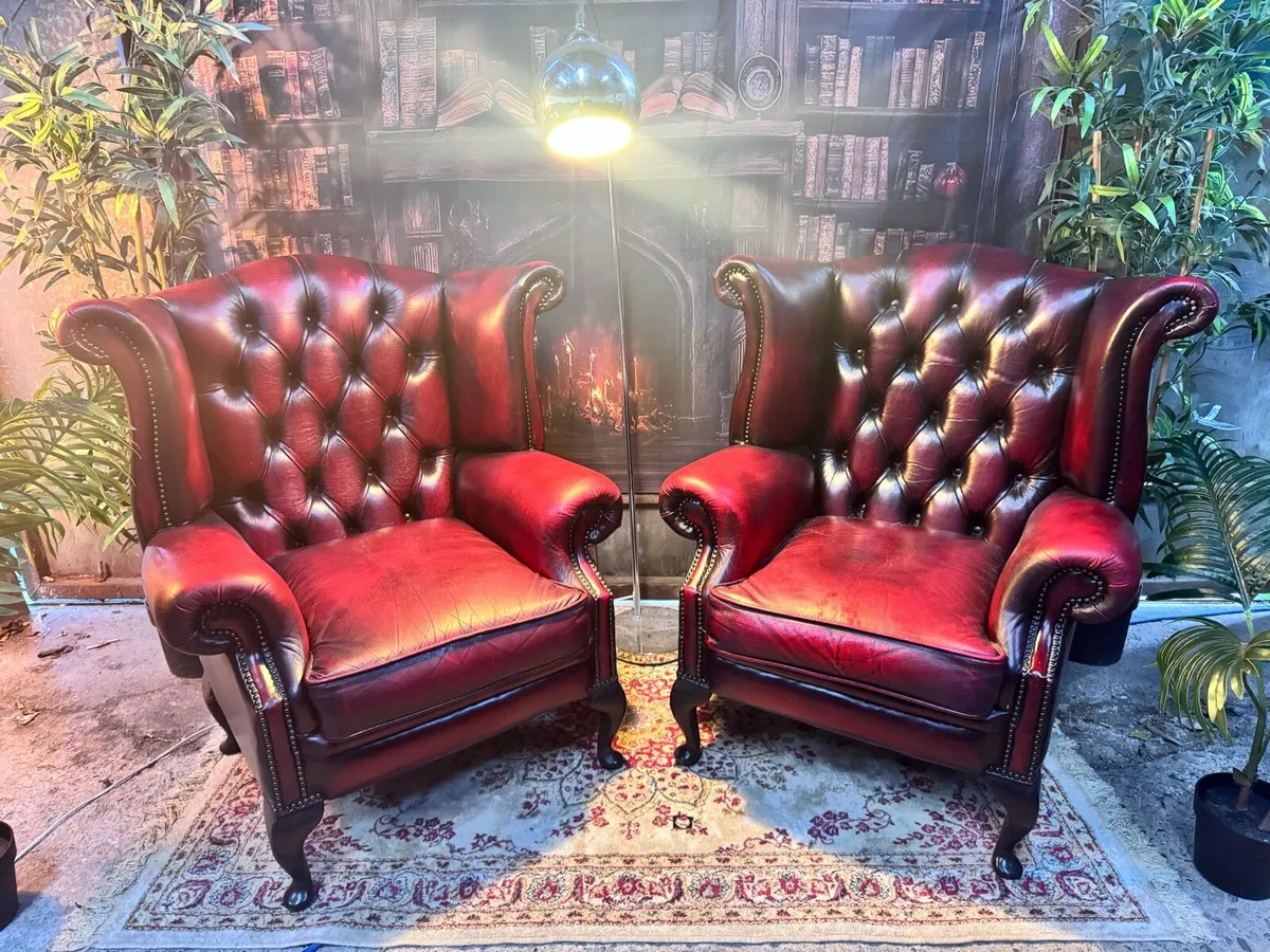 3 seater chesterfield and 2 anne queen armchairs - Image 4