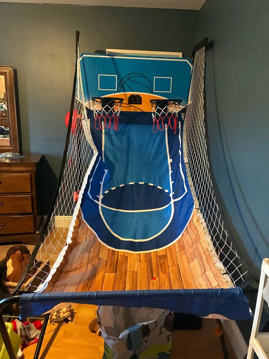 Indoor basketball acade - Image 1