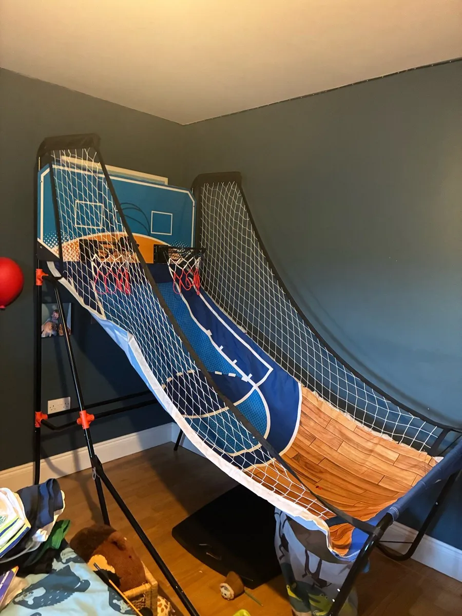 Indoor basketball acade - Image 2