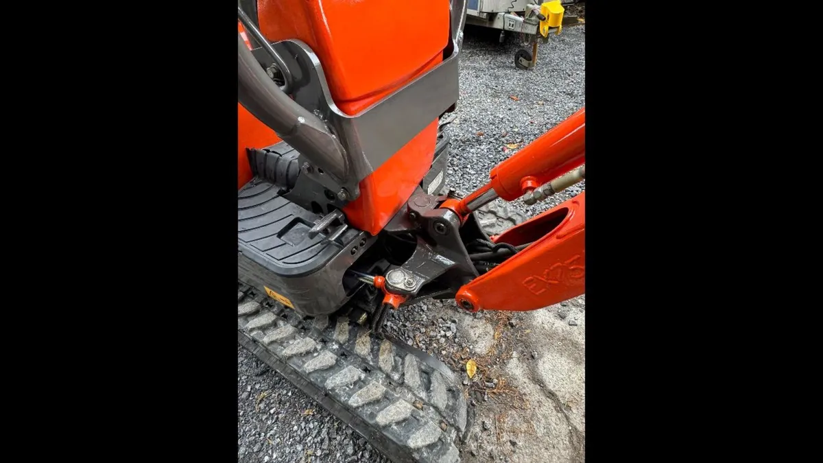Kubota Micro Digger - Image 2