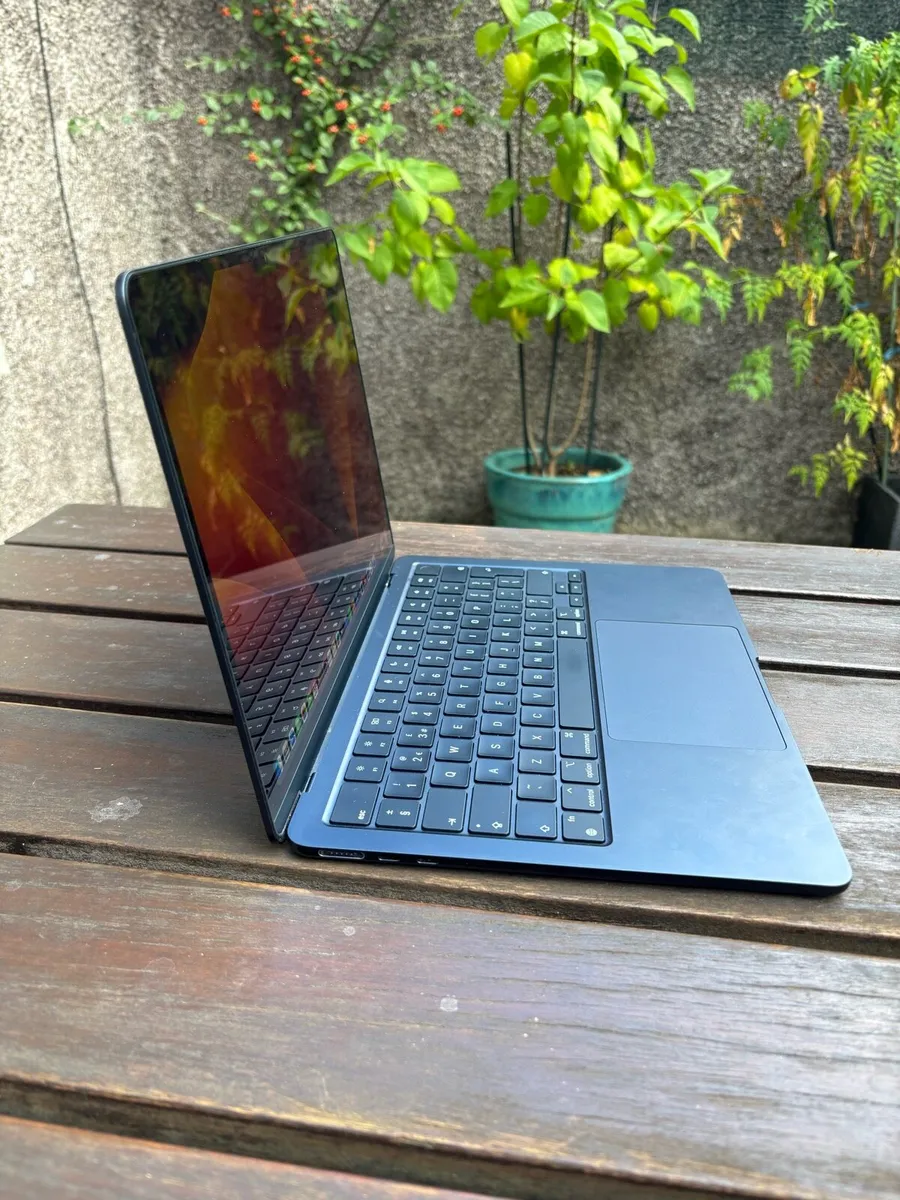 MacBook Air M2 - Image 4