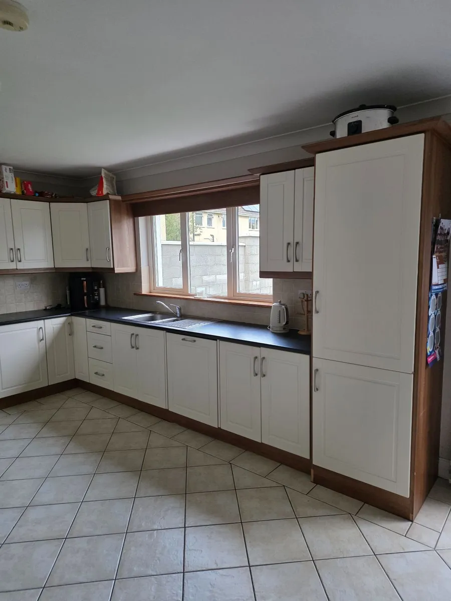 Kitchen - Image 4