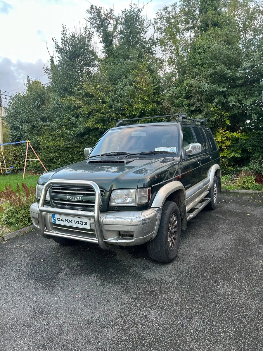 3.1 Isuzu Trooper - Image 1