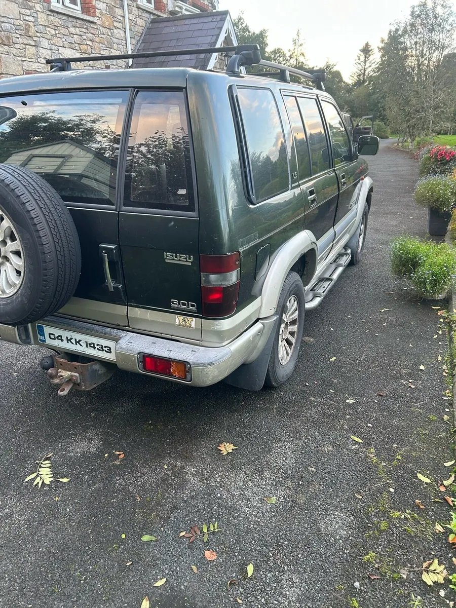 3.1 Isuzu Trooper - Image 3