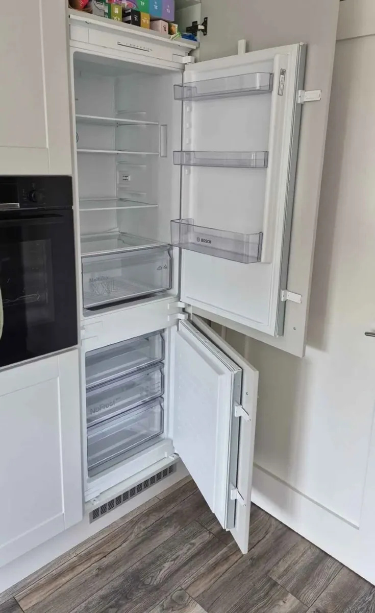 Fridge freezer - Image 4