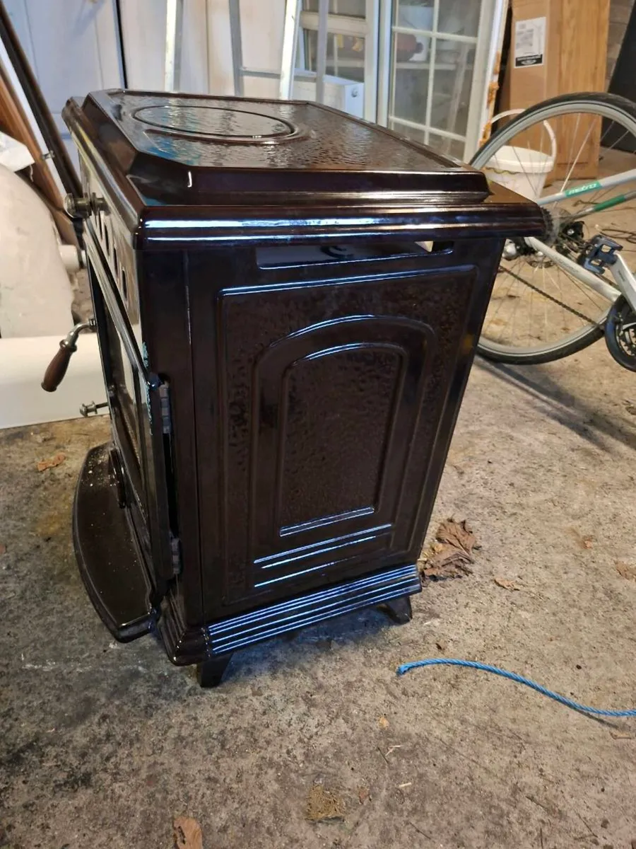 Stove - Image 2